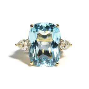 A & Furst - Party - One of a Kind Cocktail Ring with Aquamarine and Diamonds, 18k Yellow Gold